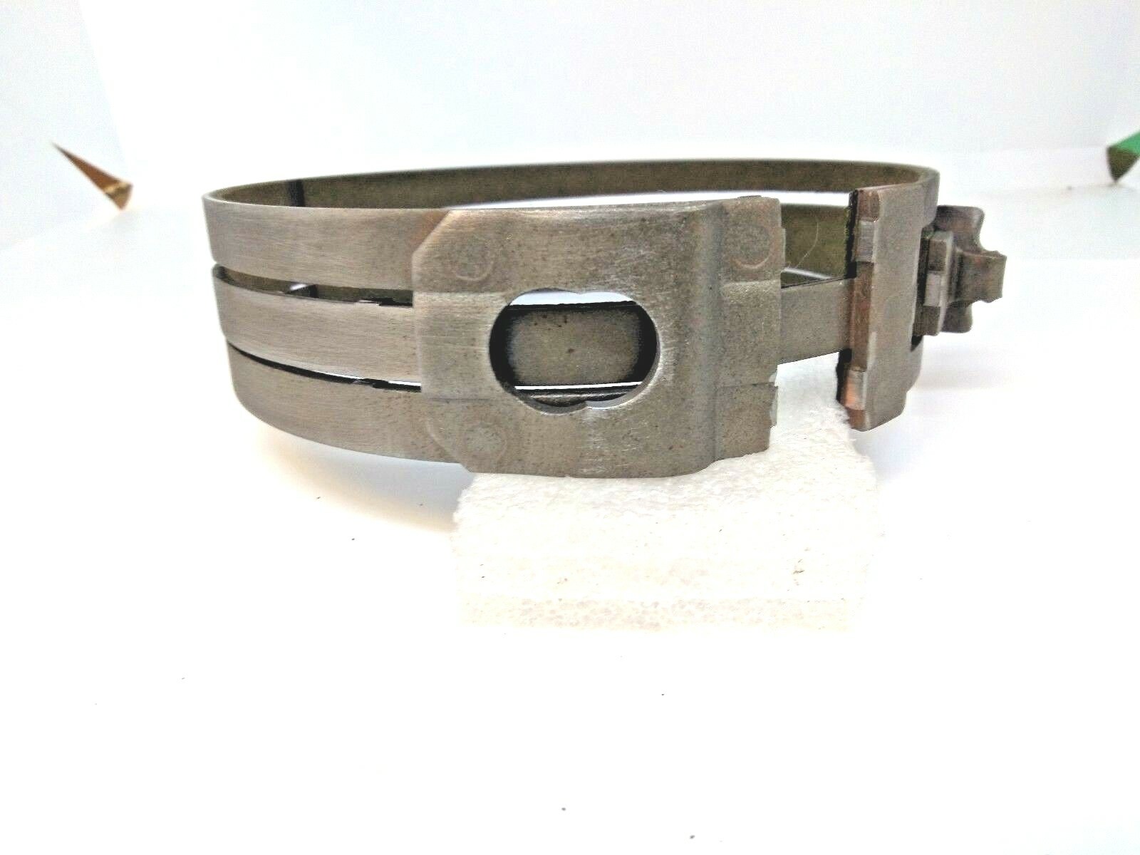 . r4a51 v4a51 Band reduction for Mitsubishi Montero transmission band