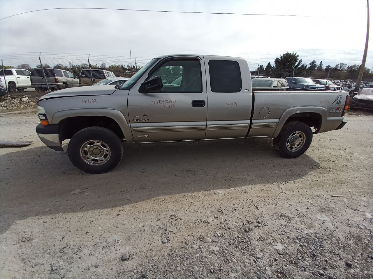 Automatic Transmission from 2000 Chevrolet Silverado 2500 6.0L 12905873