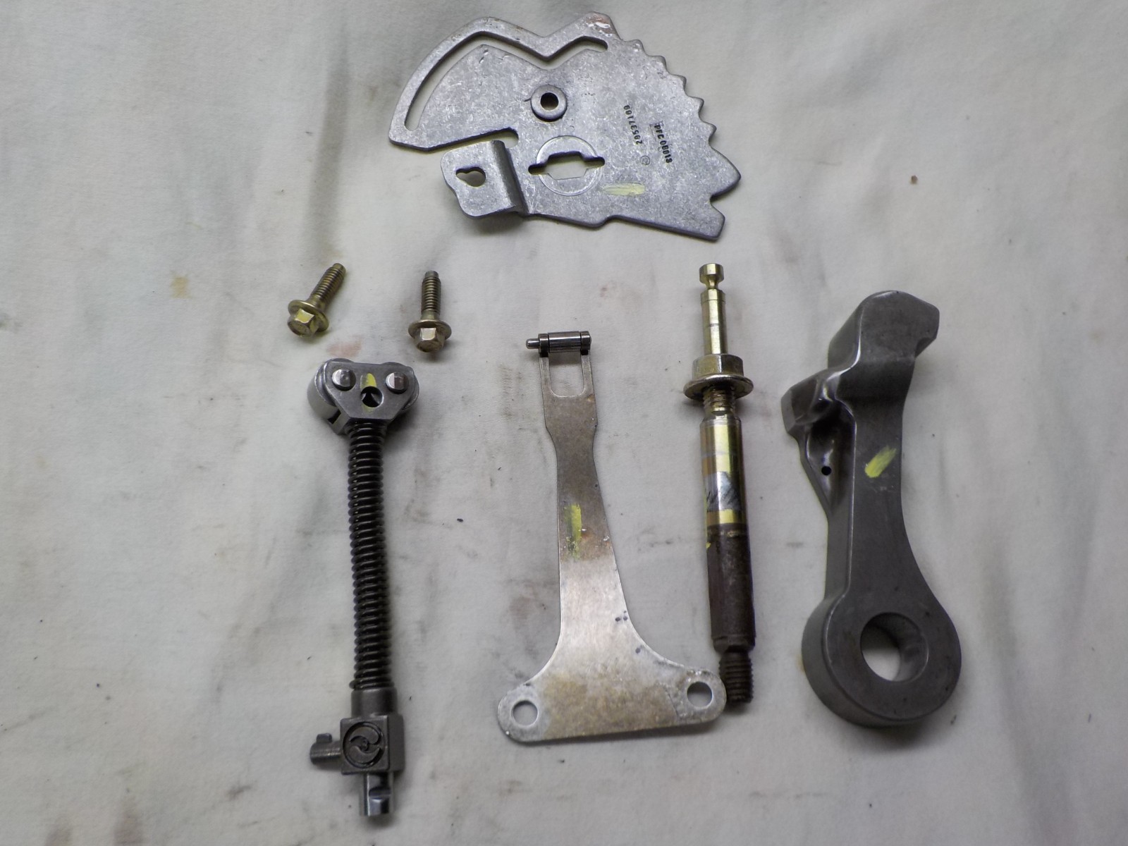 01-04 GMC Sierra 2500HD 3500 6.6 LB7 Allison 1000 5 speed parking rod pawl