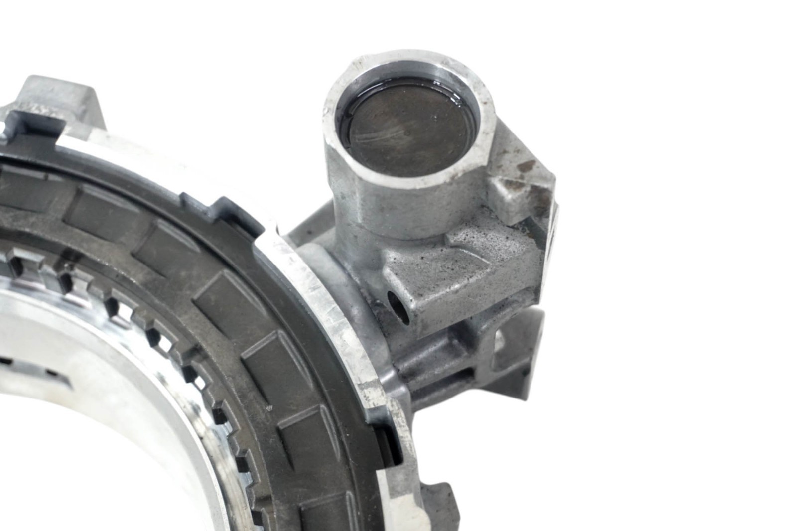 336558AA – 8F35, CENTER SUPPORT, OVERRUN SELECTIVE CLUTCH, WITHOUT ROLL PIN