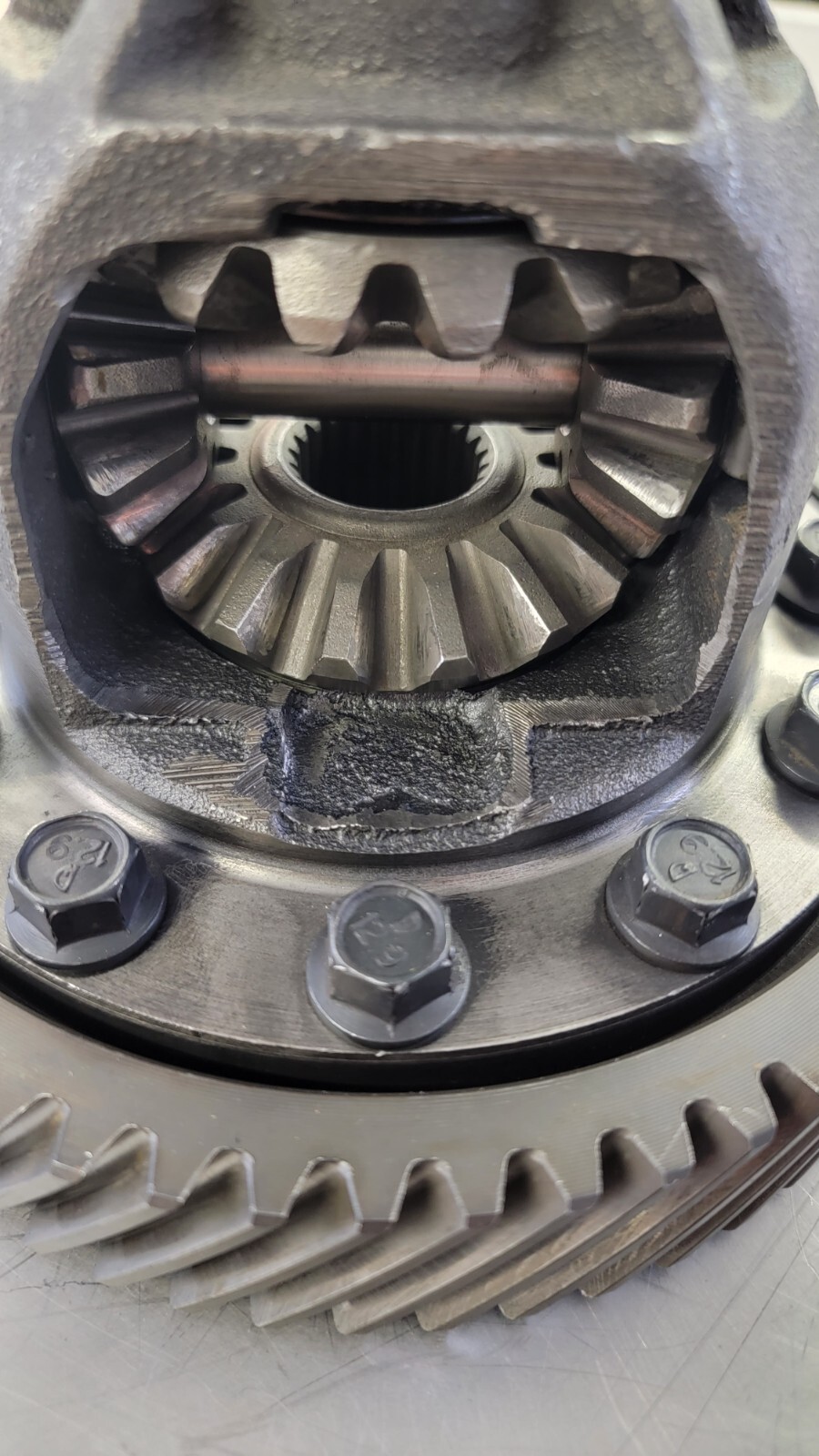 92716 -A604 Differential (W/22 Roller Bearings On Both Sides) No snap ring style