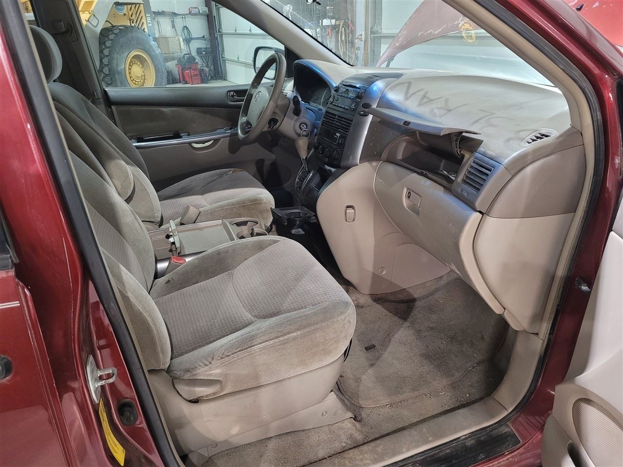 Automatic Transmission FWD Fits 04-06 SIENNA 1142286