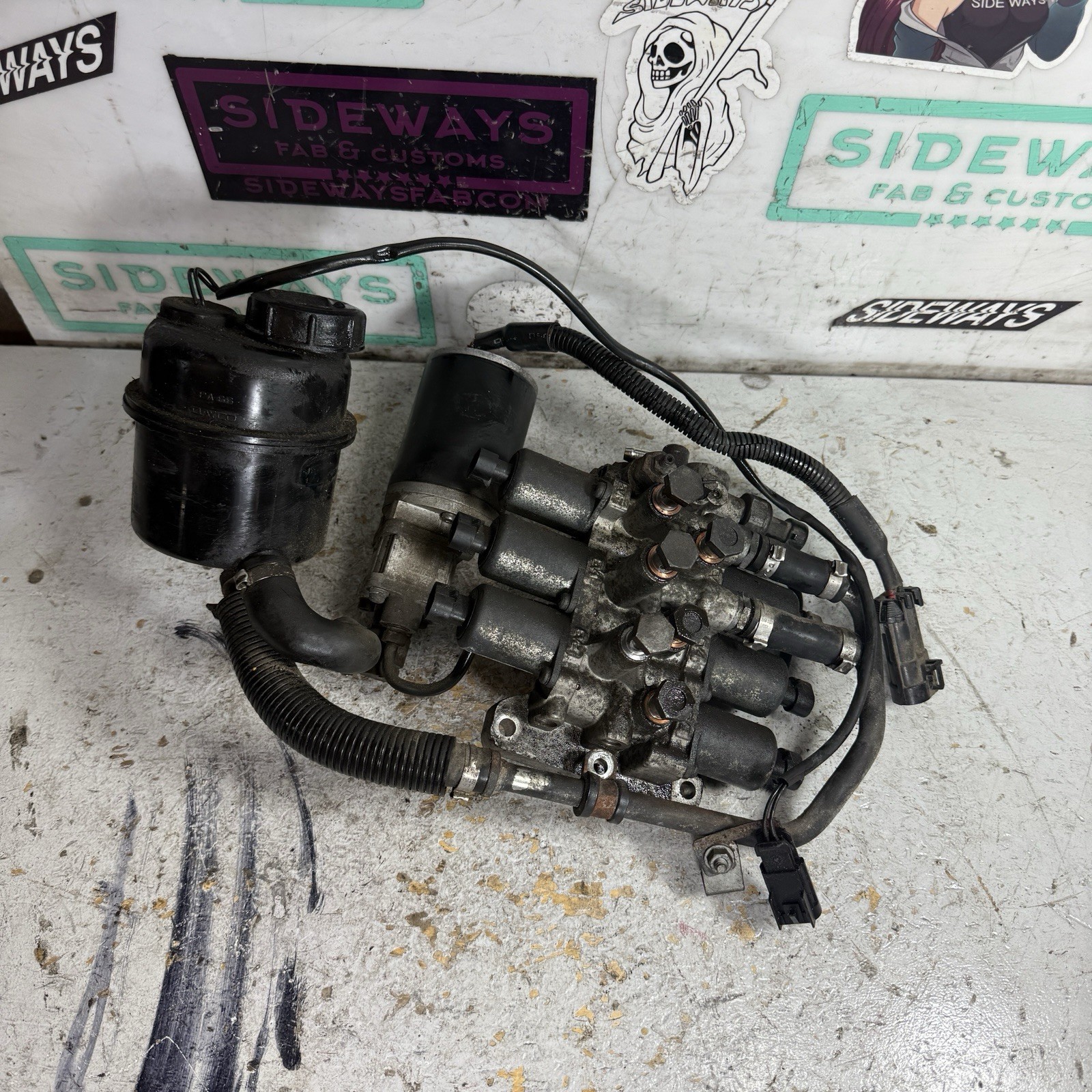 04-08 Maserati Quattroporte DuoSelect Trans Hydraulic Valve Unit M139 F1