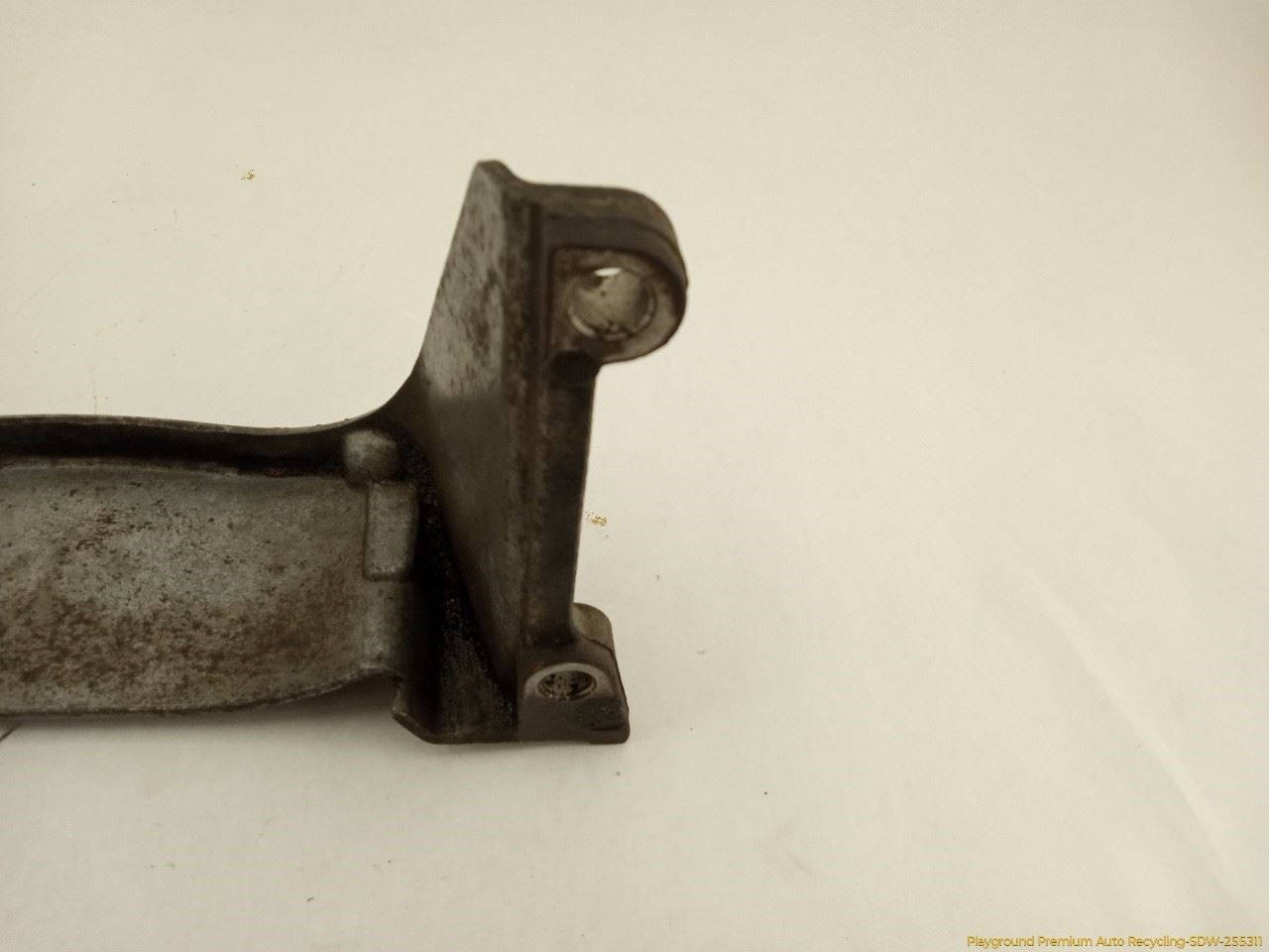 Volvo 240 WAGON Automatic Transmission Bell Housing Bracket Support Fits 75-93