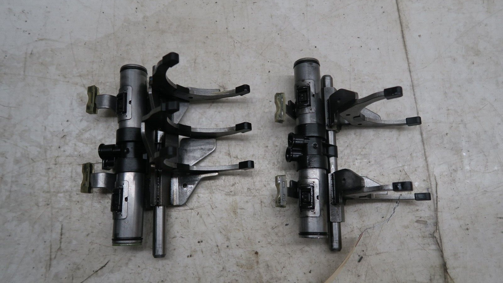 2014-2019 Mercedes CLA250 C117 OEM FWD 2.0 Transmission Gear Shift Fork Assembly