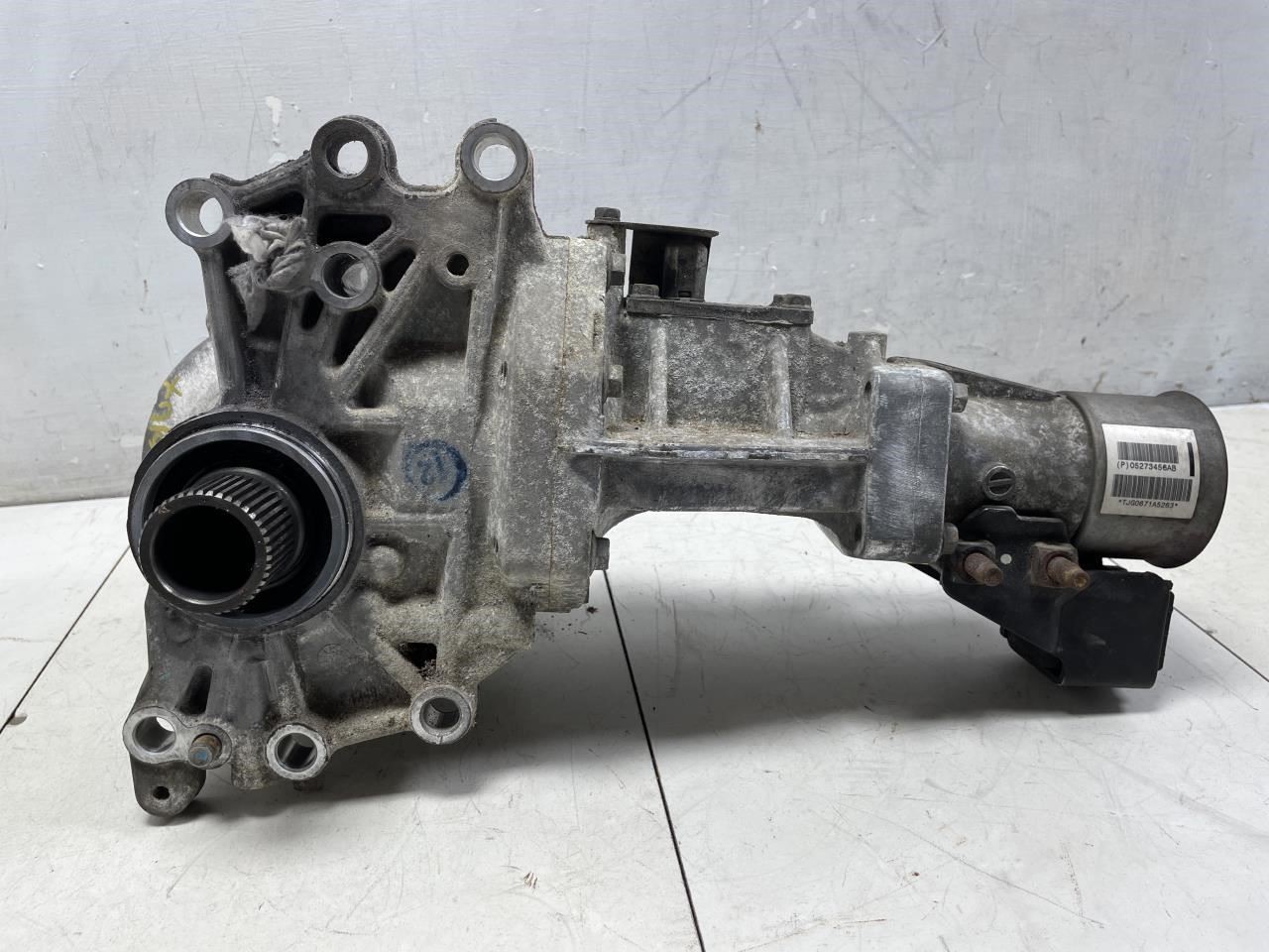 2011 JEEP COMPASS FRONT TRANSFER CASE OEM+