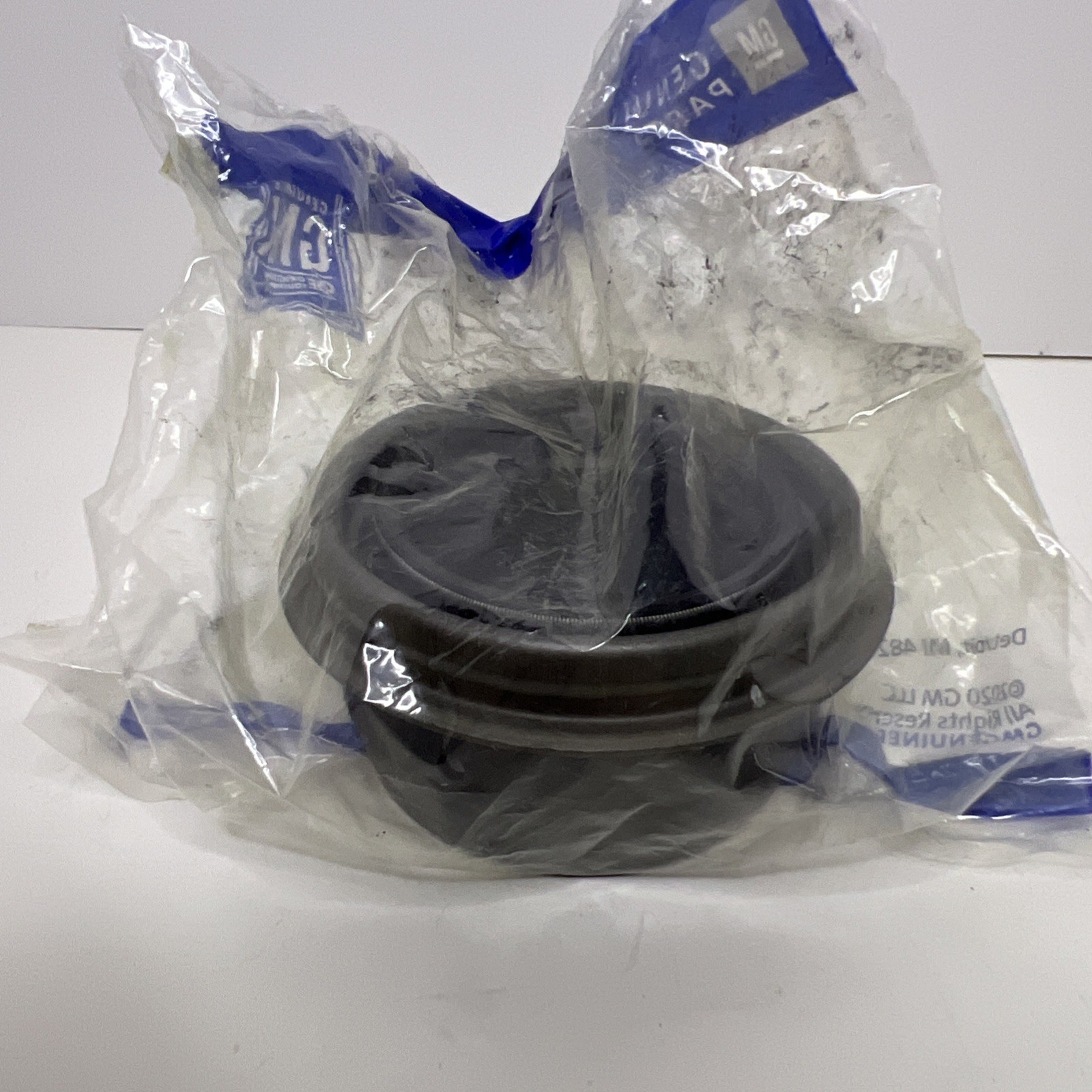 New GM Genuine 24233898 Transfer Case Output Shaft Tail Housing Seal 6L80