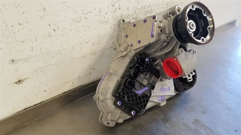 17-20 JAGUAR F PACE F-PACE OEM 2.0L TRANSFER CASE GX637K780BD