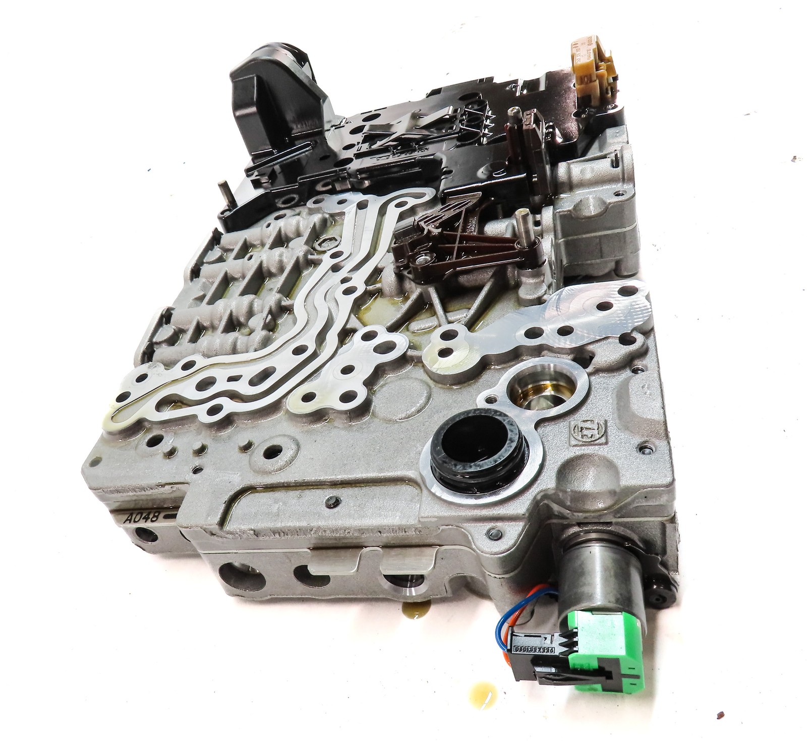 14-16 BMW 2 3 4 5 (F22 F30 F32 F10) 2.0L RWD 8HP-45 AUTO TRANSMISSION VALVE BODY