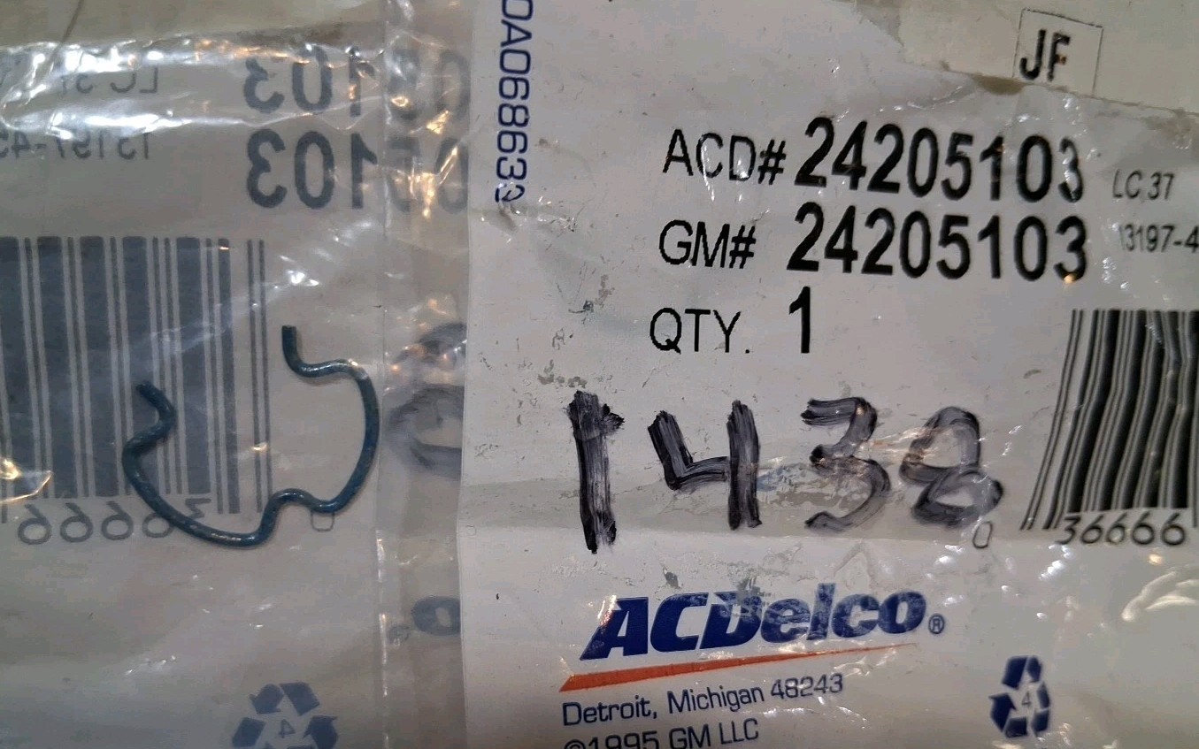 Auto Trans Oil Cooler End Fitting Retainer ACDelco GM OEM #24205103