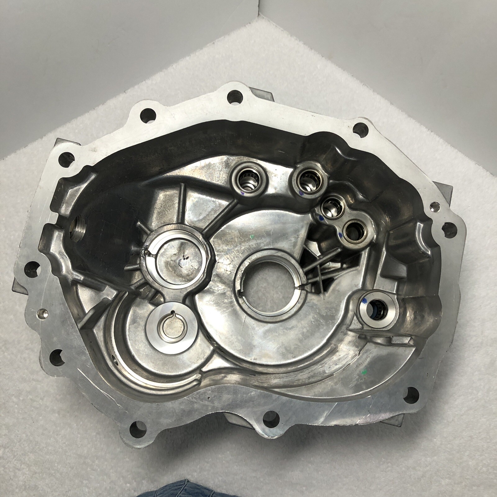 Automatic Transmission Tail Housing Genuine Parts 24284206 New Open Box