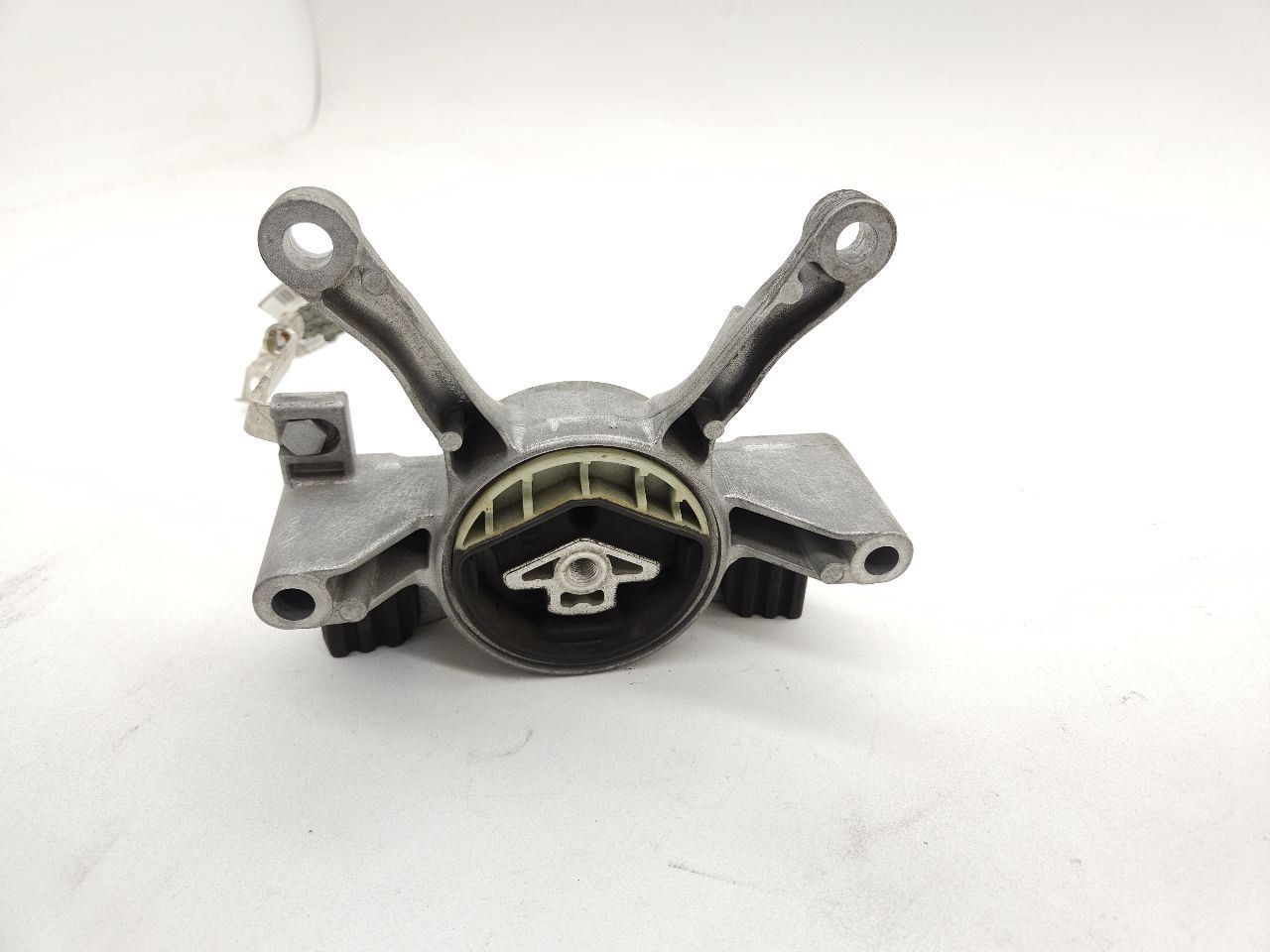 17-23 BMW 540 G30 Transmission Gearbox Crossmember Support Mount Bracket