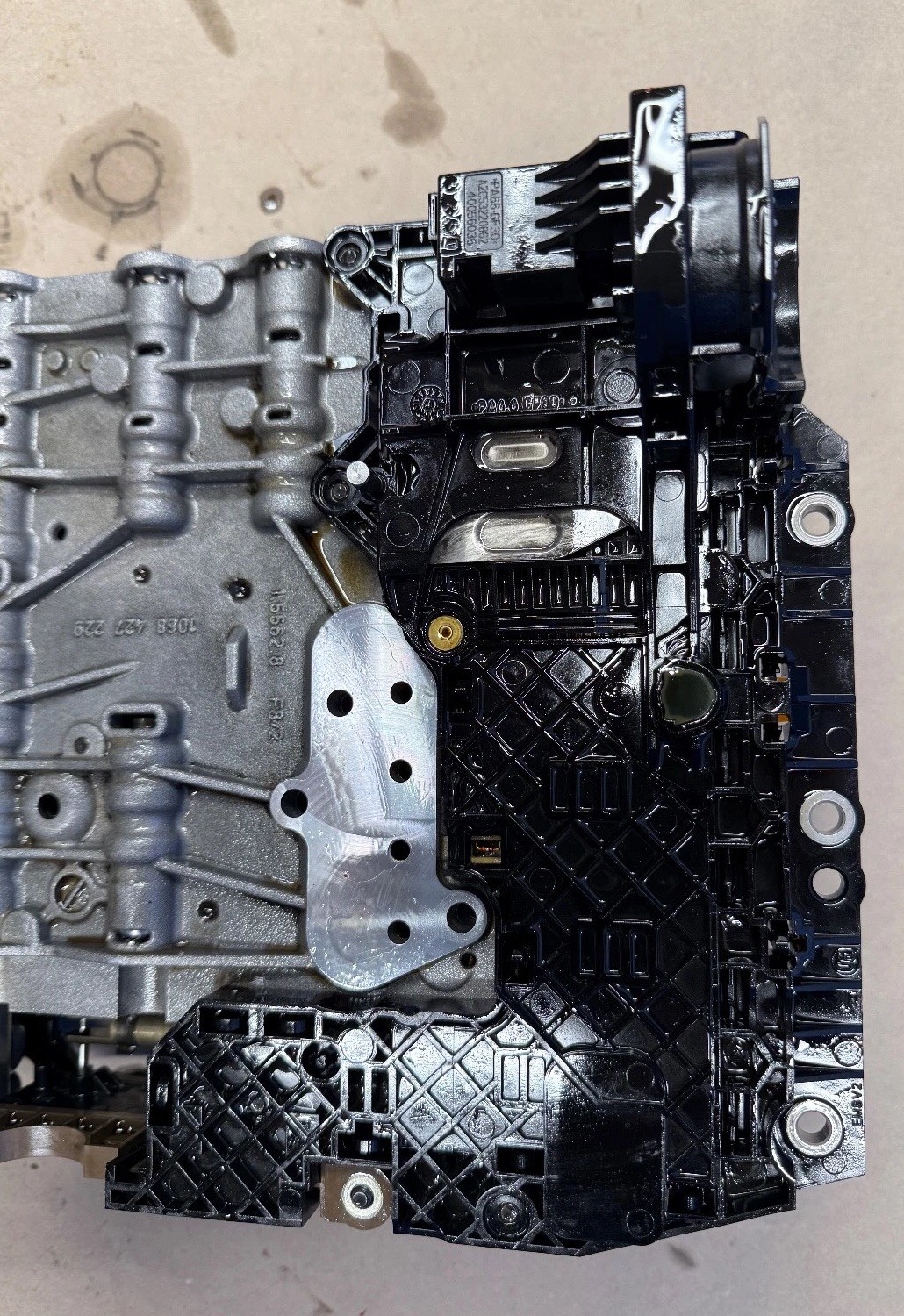 11-12 BMW 740i 740Li F01 F02 Automatic Transmission Valve Body Mechatronic OEM