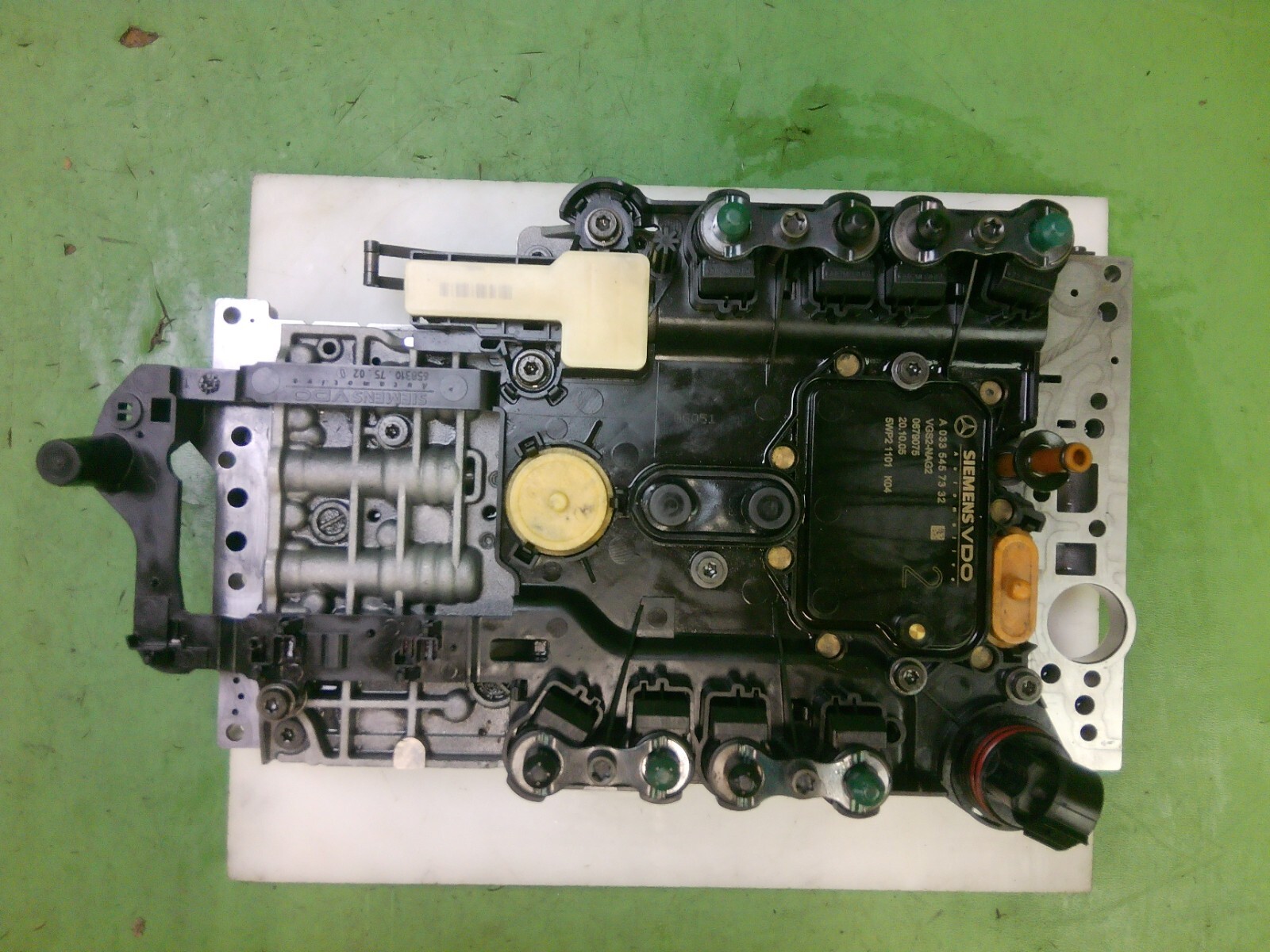 2008 MERCEDES C230 722.9 TRANSMISSION VALVE BODY CONDUCTOR A0335457332 OEM dbs