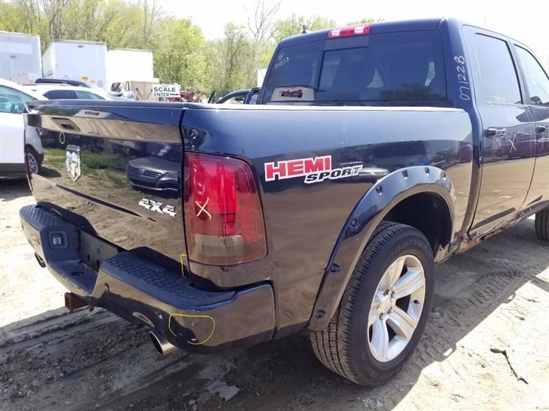 Transfer Case Classic Style 5 Lug Wheel Fits 11-23 DODGE 1500 PICKUP 670149