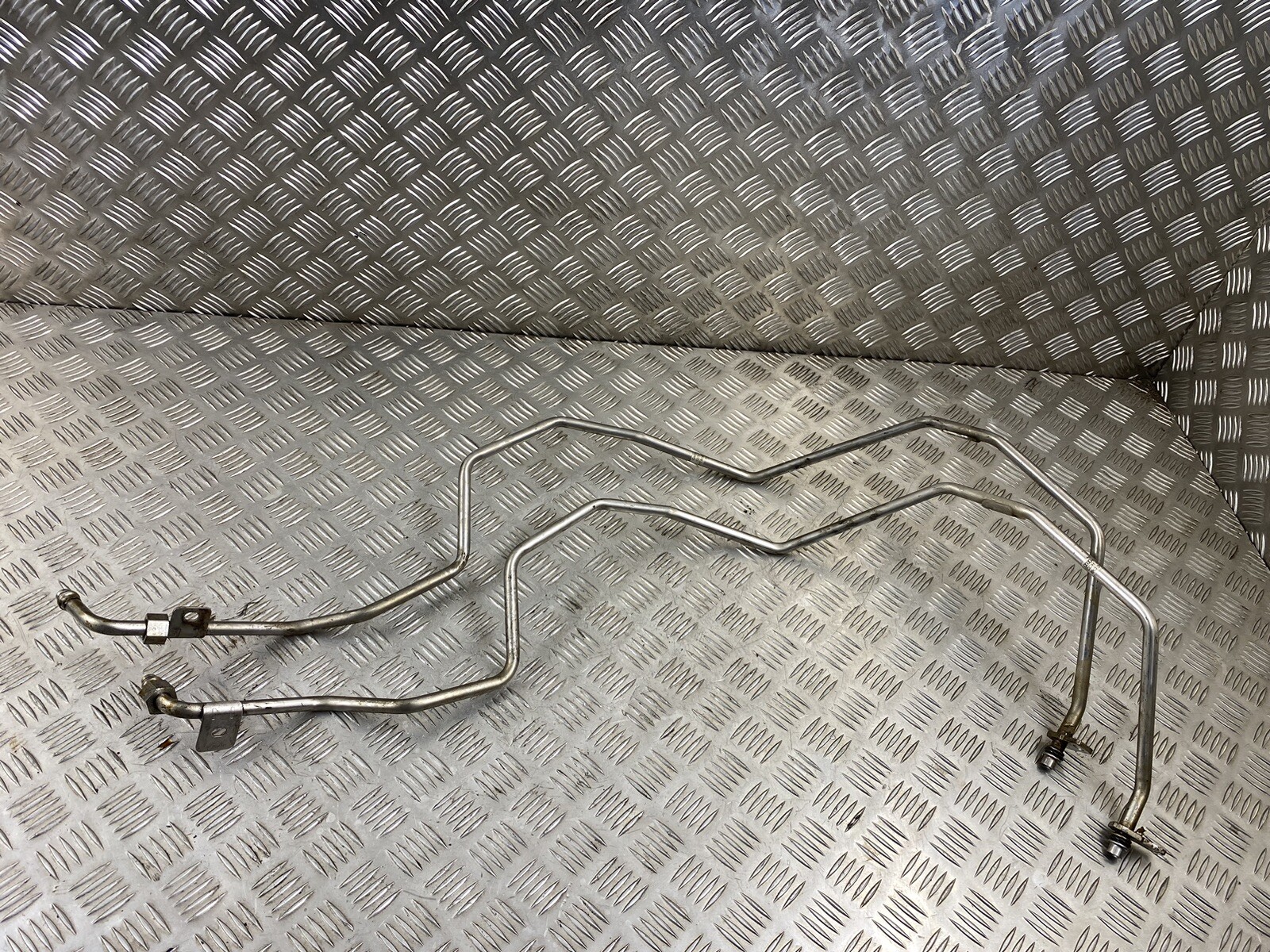 AUDI A4 B8 3.0 TDI 176KW AUTO GEARBOX OIL PIPES LINES 8K0317818CM 8K0317817CM