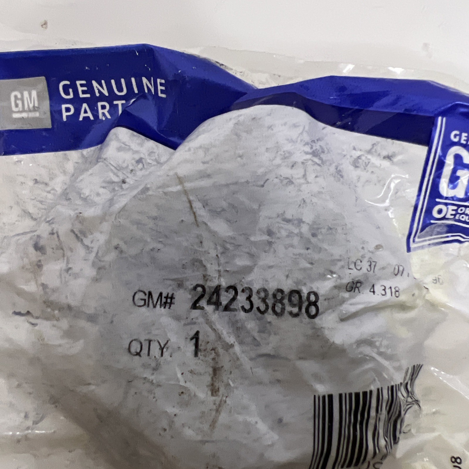 New GM Genuine 24233898 Transfer Case Output Shaft Tail Housing Seal 6L80