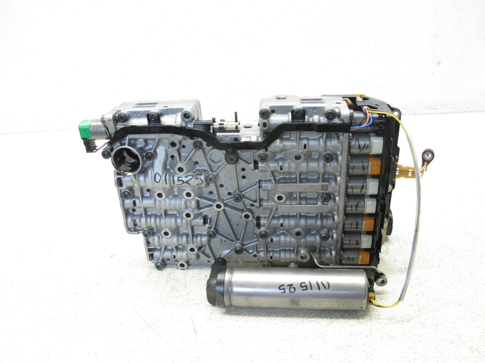 12-18 BMW F30 328i 428i X3 X4 A/T MECHATRONIC TRANSMISSION VALVE BODY OEM 011525