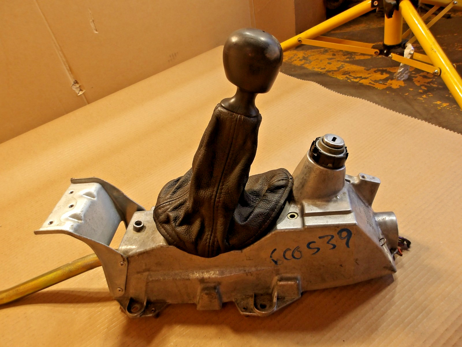 2004-2009 Saab 9-5 M/T Gear Shifter Assembly W/Linkage Cables Oem