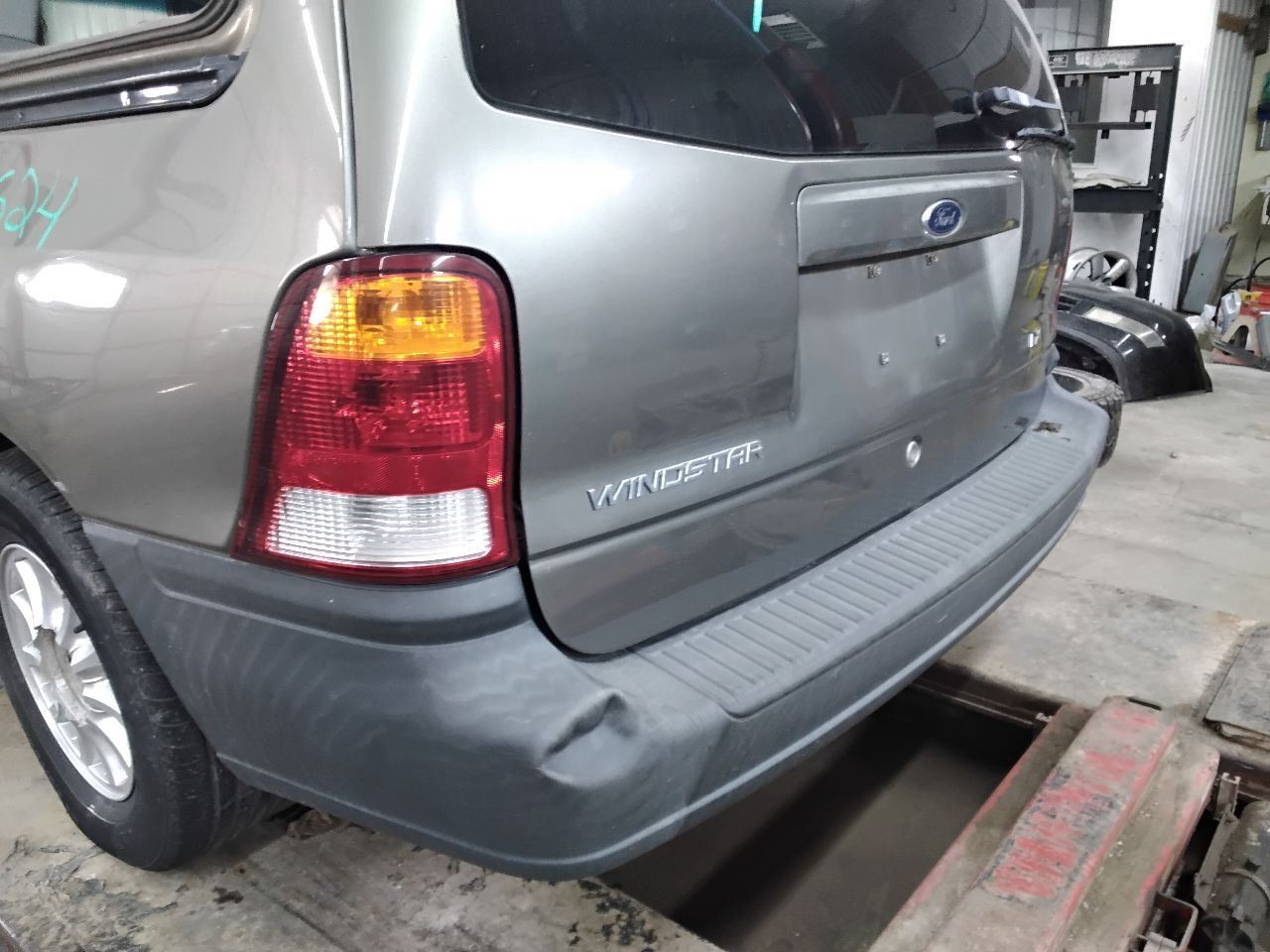 Automatic Transmission 6-232 3.8L ID XF2P-BA Fits 99 WINDSTAR 1721187