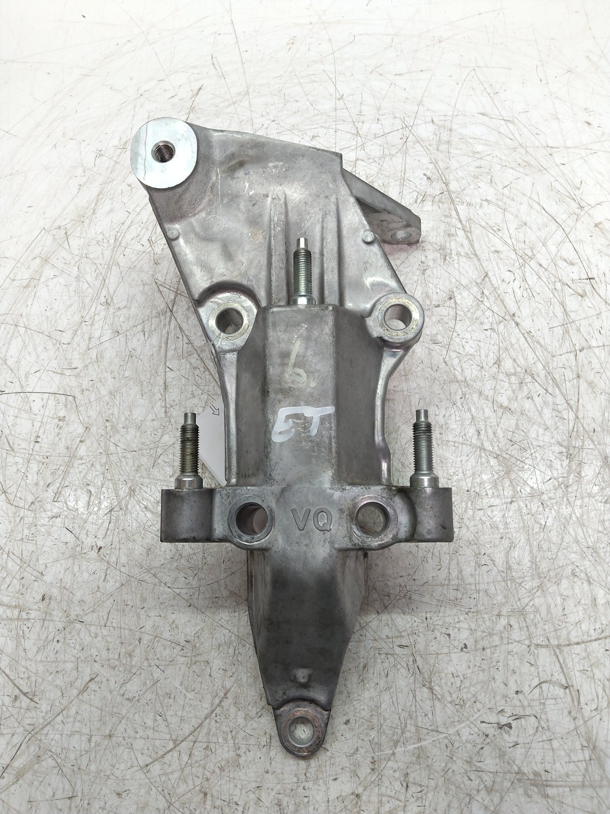 Bracket for Nissan Murano VQ35DE 038162