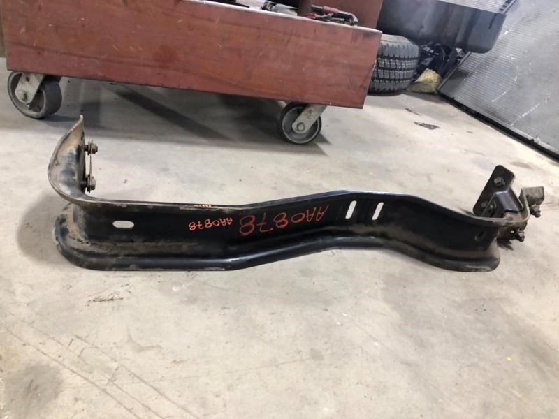 99 Ford F350 Super Duty USED 7.3L 4×2 Transmission Crossmember Mount