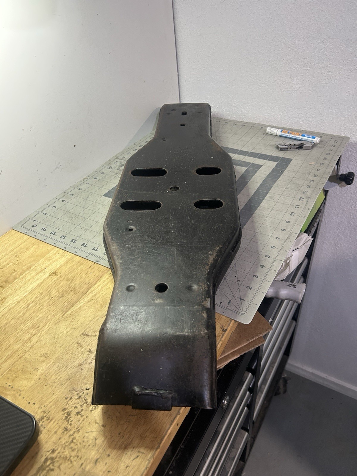2003-2007 DODGE RAM 2500 3500 CUMMINS TRANSMISSION CROSSMEMBER 48RE 4×4 (397)