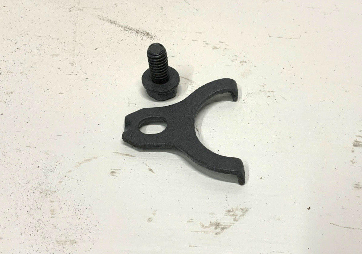 MOPAR 727/904 AUTOMATIC TRANSMISSION SPEEDO HOUSING HOLD DOWN BRACKET AND BOLT
