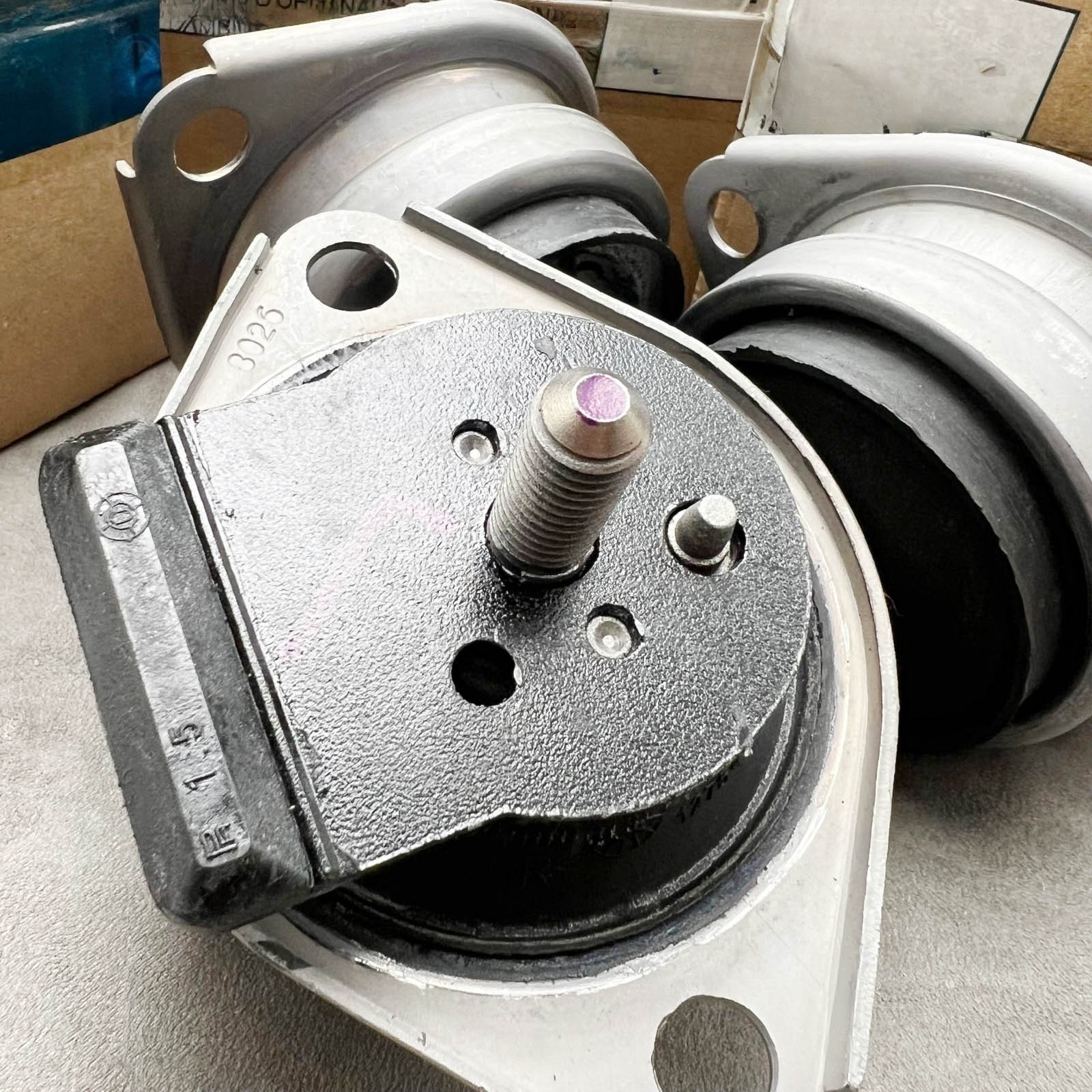 196865> 2×226572 Engine&Transmission Mount kit For Maserati Quattroporte GT GC>