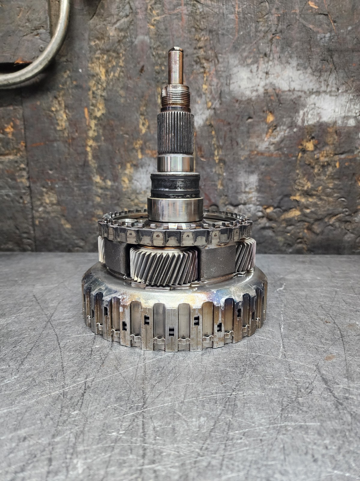 ZF8HP70 TRANSMISSION 2WD OUTPUT SHAFT & P4/OUTPUT PLANET & LOADED DRUM OEM USED