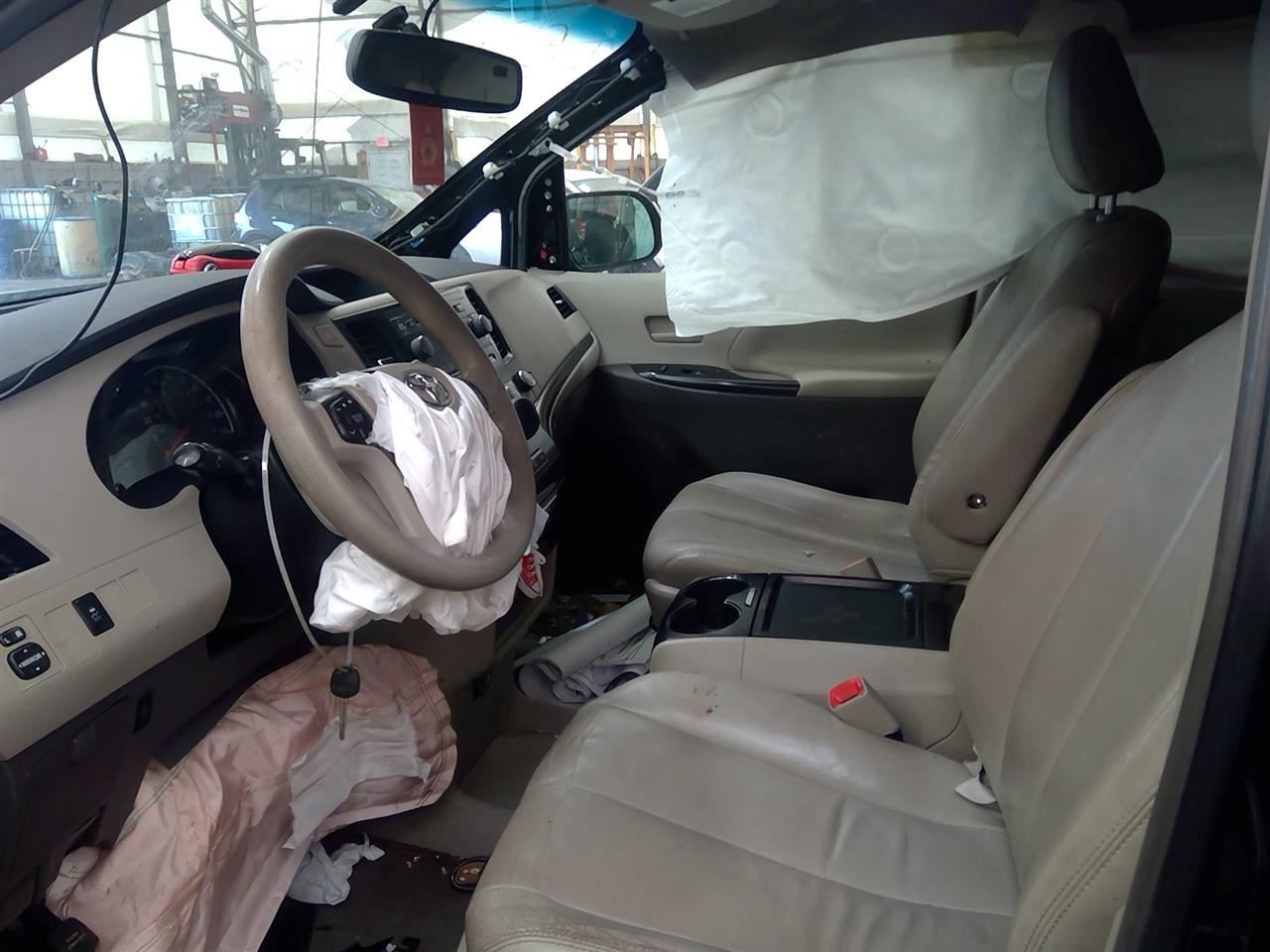 Automatic Transmission 6 Cylinder AWD Fits 11-16 SIENNA 6978794