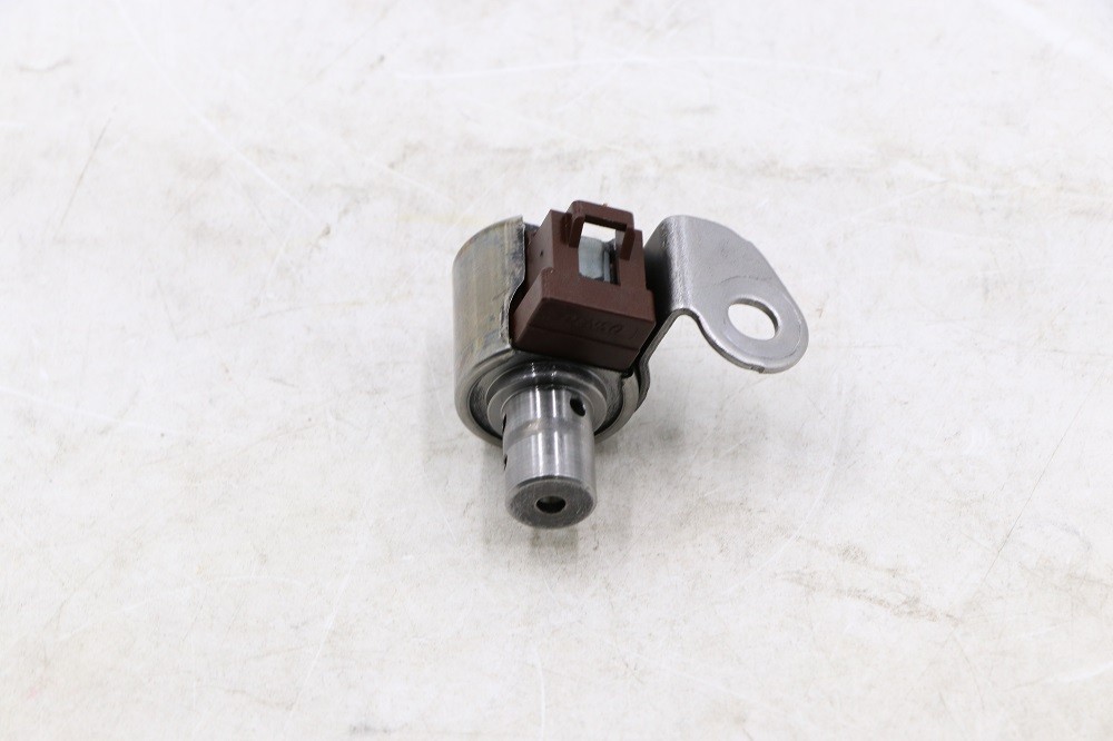 Transmission Lock Up Solenoid 35240-33030 For Toyota Corolla 2009-2013