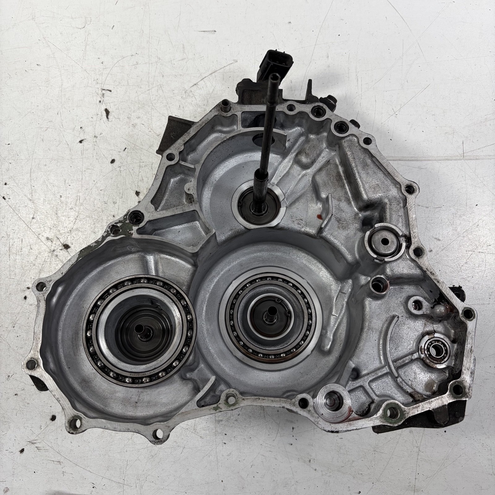 03-04 Honda Pilot AT Transmission Left Side End Cover 21240-P7W-000 OEM