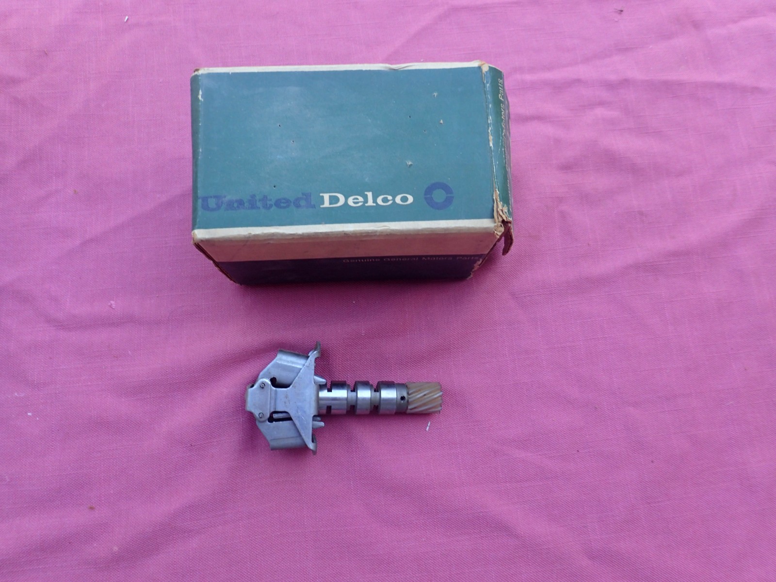 1964-73 Chevy Oldsmobile Pontiac transmission governor assembly, NOS! 6261706