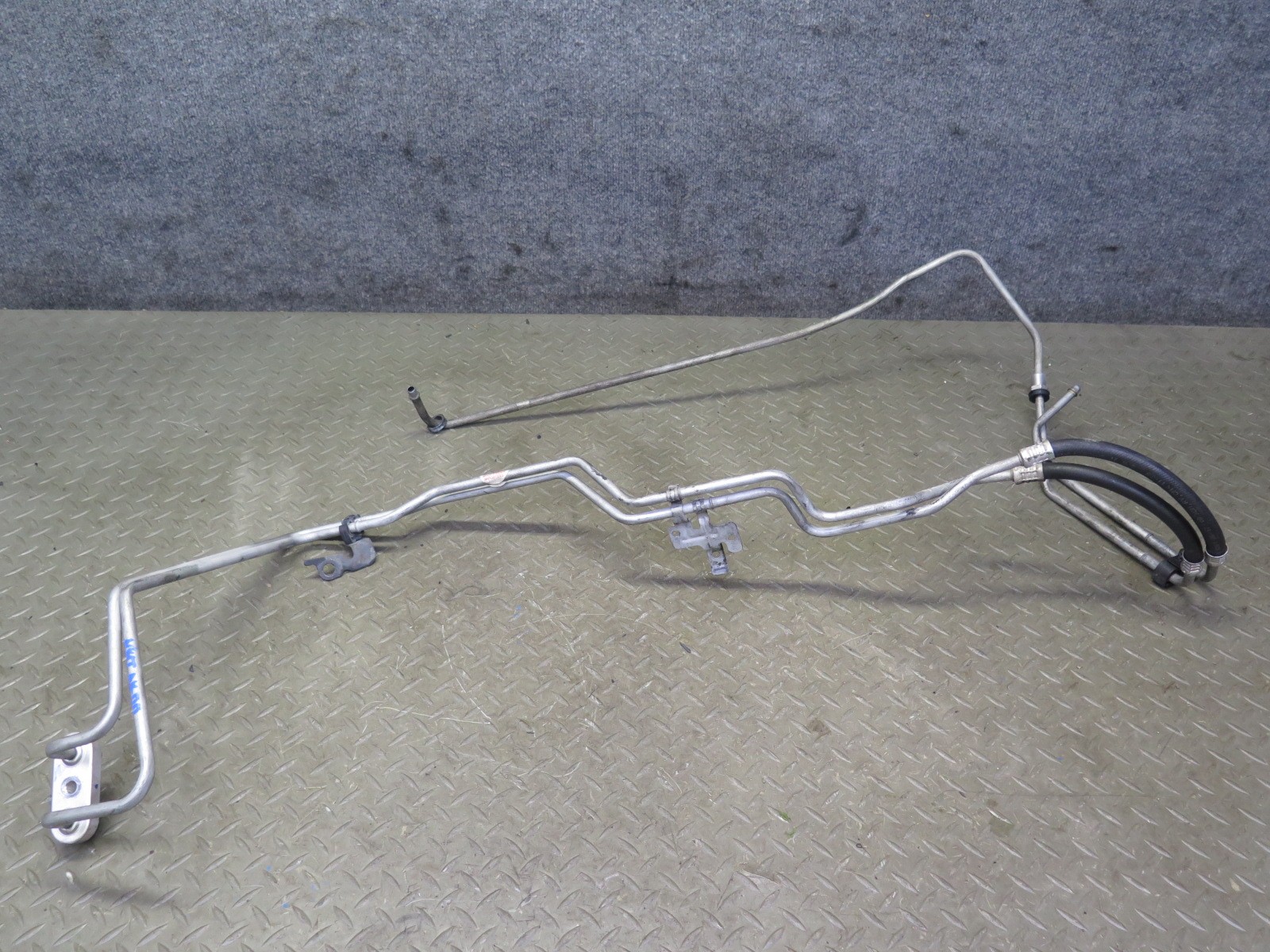 2008-2009 HUMMER H2 6.0L AUTOMATIC TRANSMISSION OIL COOLER HOSE PIPE LINE SET
