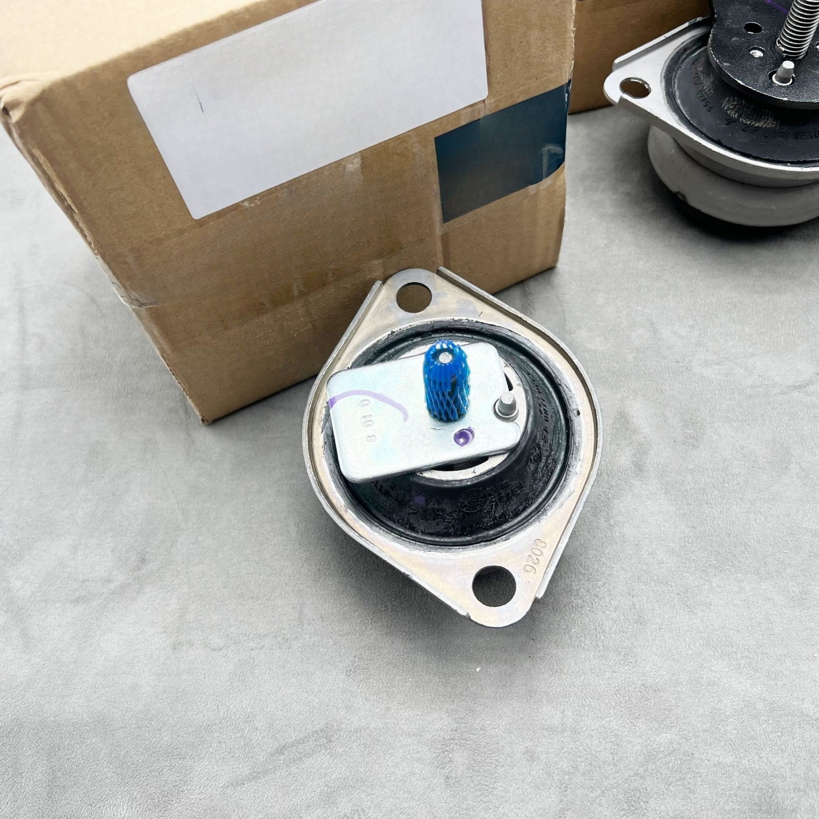 196865> 2×226572 Engine&Transmission Mount kit For Maserati Quattroporte GT GC>