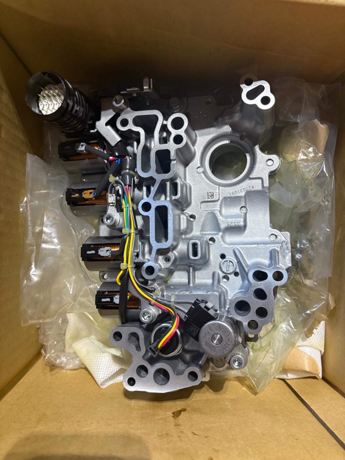 GM Genuine Parts Control Valve Body GM Part # 25205778