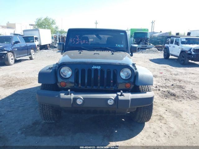 Manual Transmission 3.8L 4WD Fits 11 WRANGLER 1054583