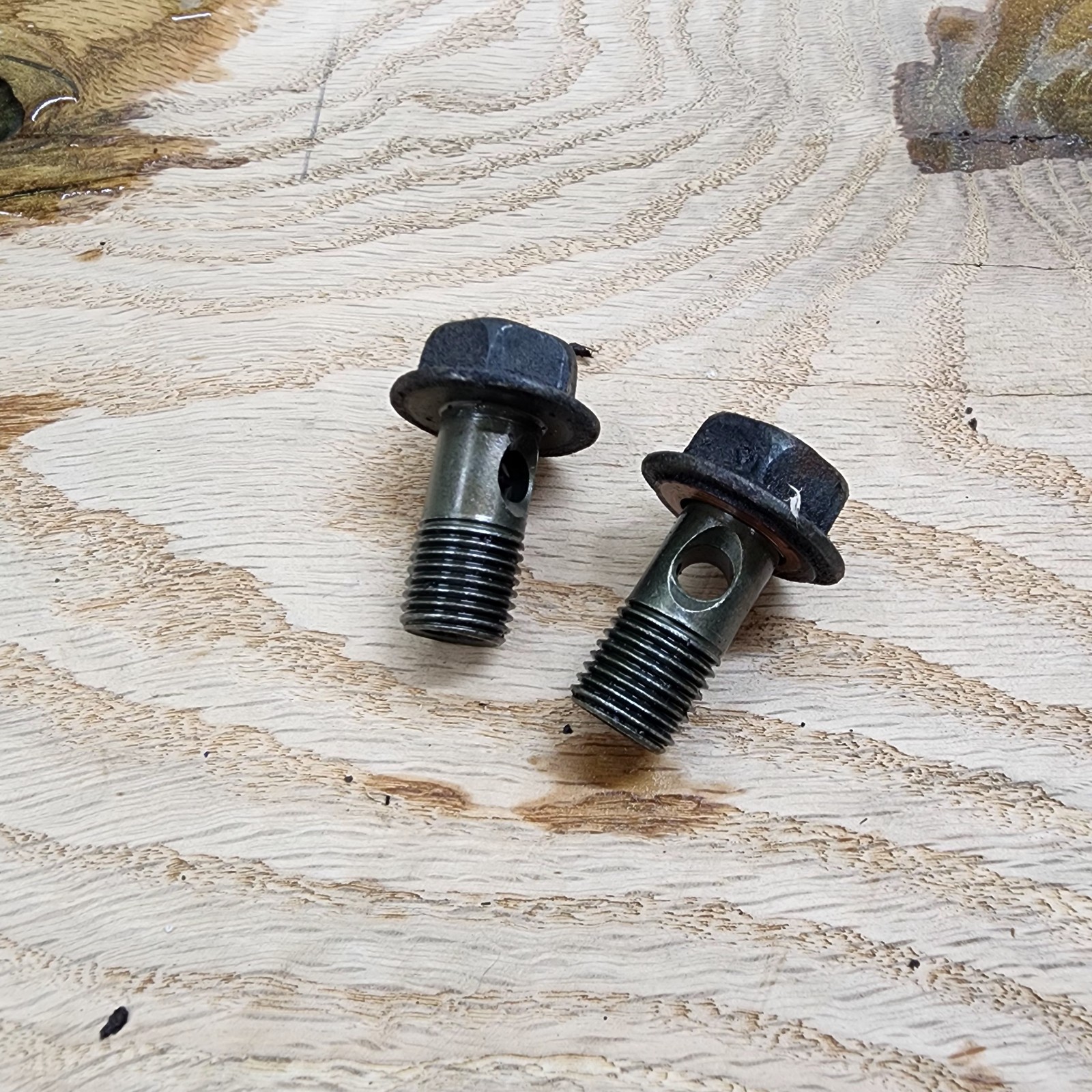 2004-2010 INFINITI QX56 ARMADA TITAN AT Transmission Cooler Line Banjo BOLTS,OEM