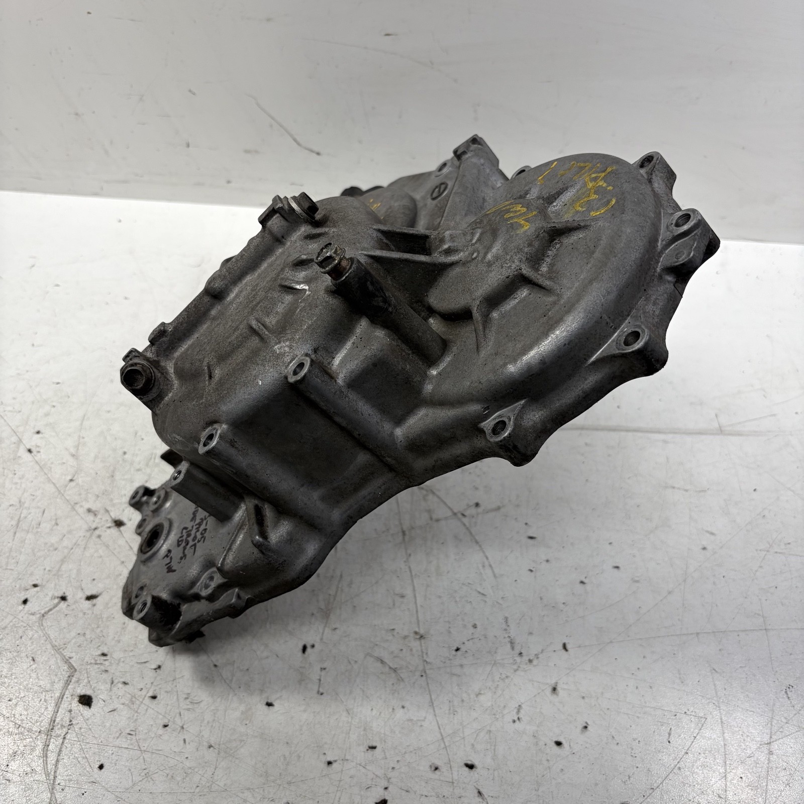 03-04 Honda Pilot AT Transmission Left Side End Cover 21240-P7W-000 OEM