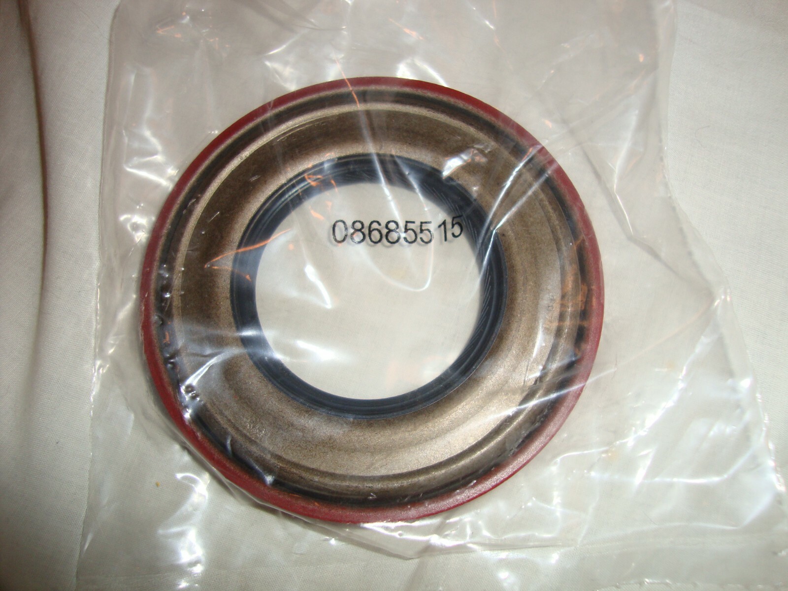 GM OEM, AC DELCO AUTO TRANS NEW FRONT PUMP/TORQUE CONVERTER SEAL P/N- 8685515