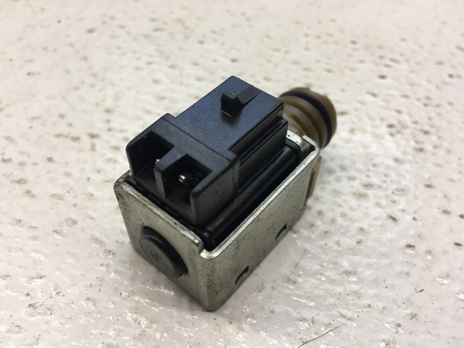 Delco GM NOS 4L60E 4L65E Transmission 1-2 3-4 Shift Solenoid 93-up OEM