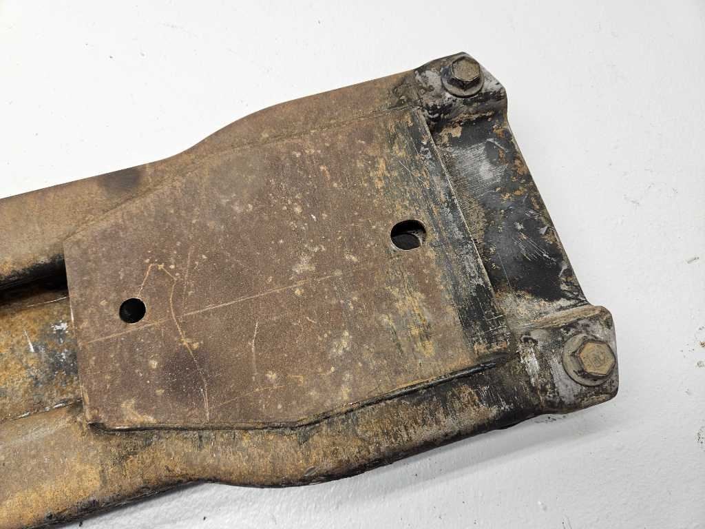 1988-2000 Chevy GMC K1500 Transmission Crossmember 4×4 Mount OEM 2957