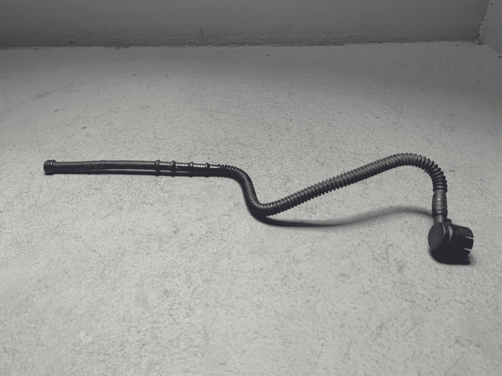 2020-2023 Volkswagen Atlas AWD Transmission Gear Box Vent Breather Tube Hose OEM