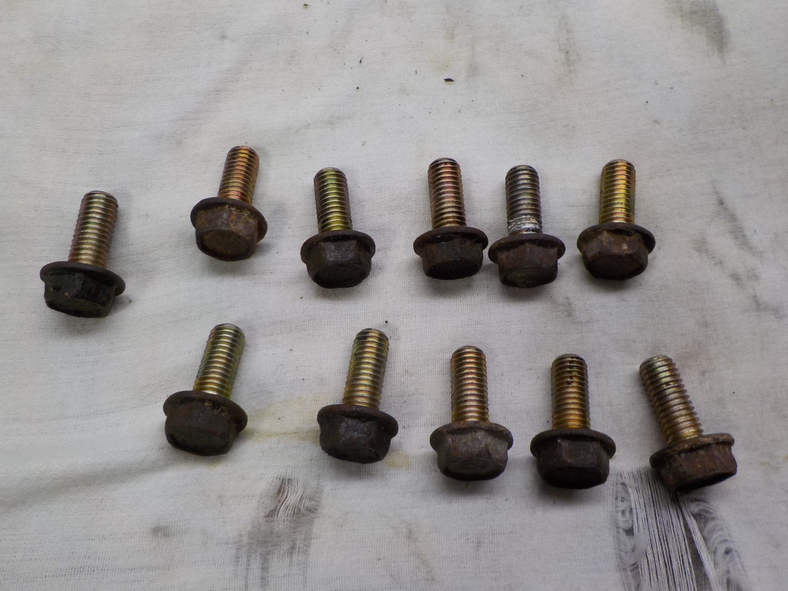 01-04 GMC Sierra 2500HD 3500 6.6 LB7 Allison 1000 transmission pan mount bolts