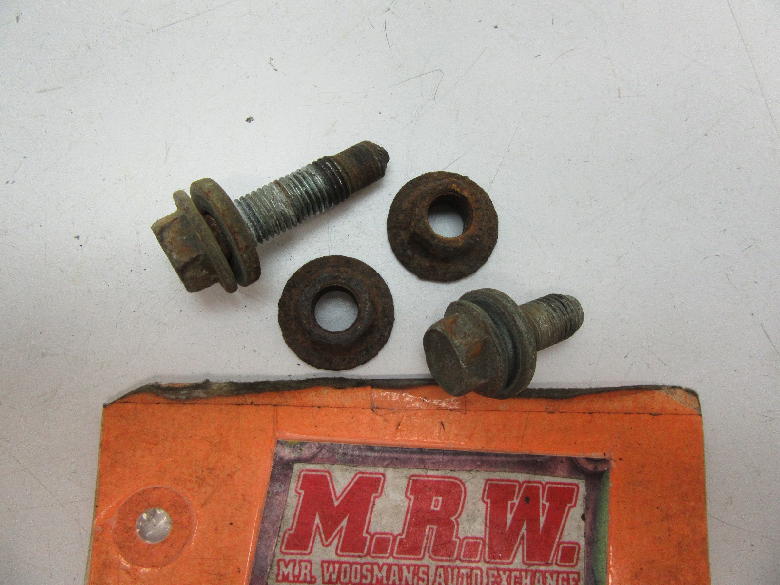 MOTOR MOUNT BOLT NUT BRACKET TO AUTOMATIC TRANSMISSION for TOYOTA CELICA 94-99