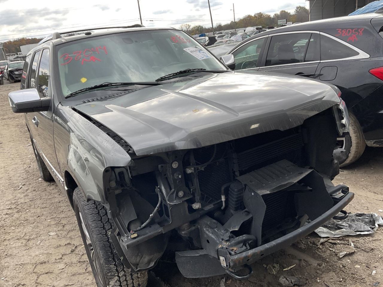 Transfer Case Fits 15-17 NAVIGATOR 4393318