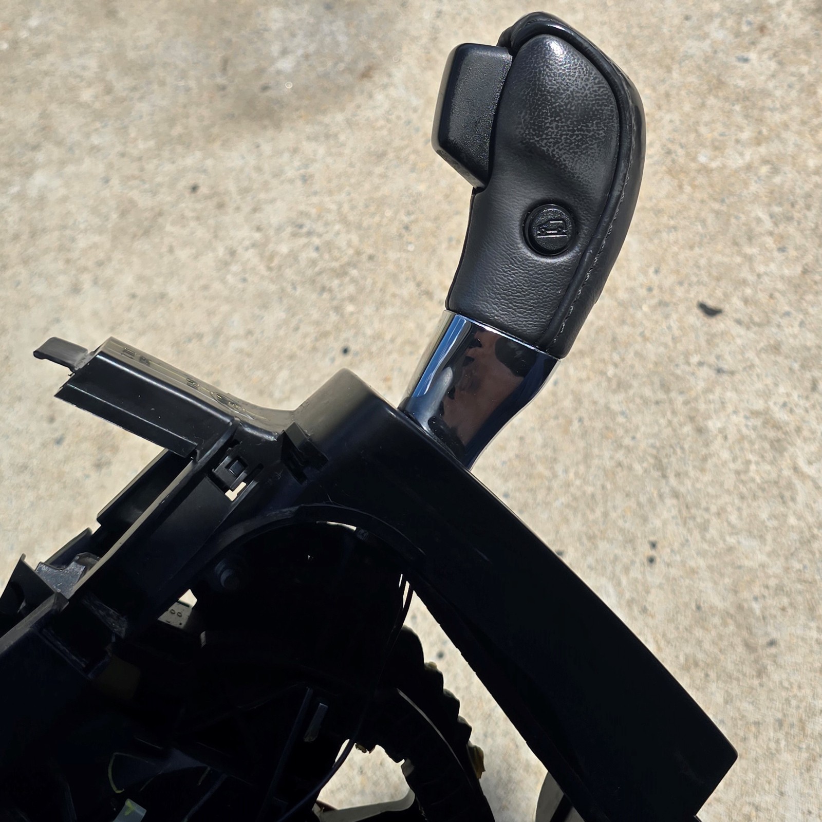 2012 Ford Fusion Automatic Transmission Shift Lever Assembly 9E5P7K004TD35B8 OEM