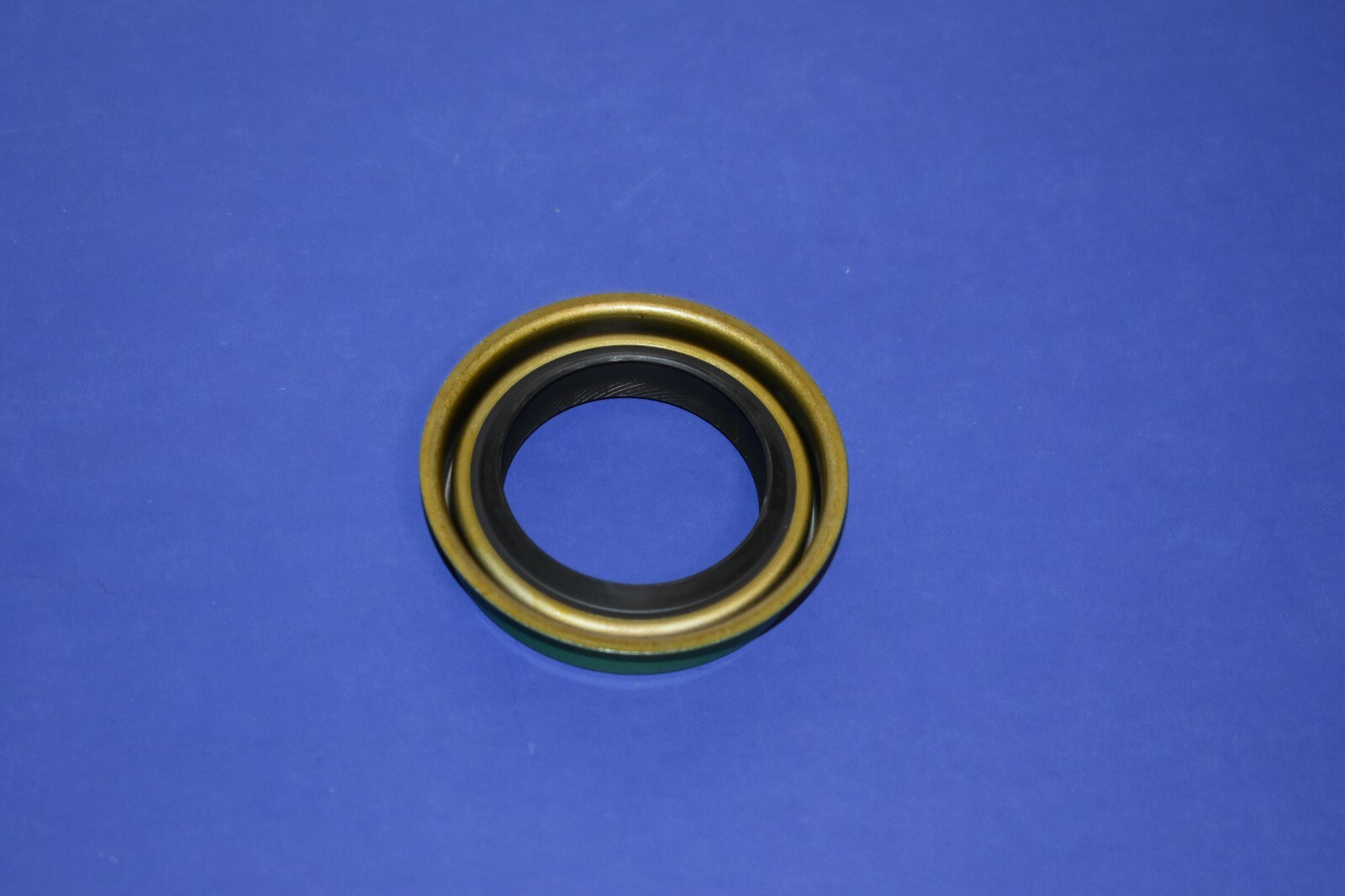 GM 4L80E 4L85E MN8 Hydramatic Automatic Transmission Rear Housing Oil Seal 2.7″