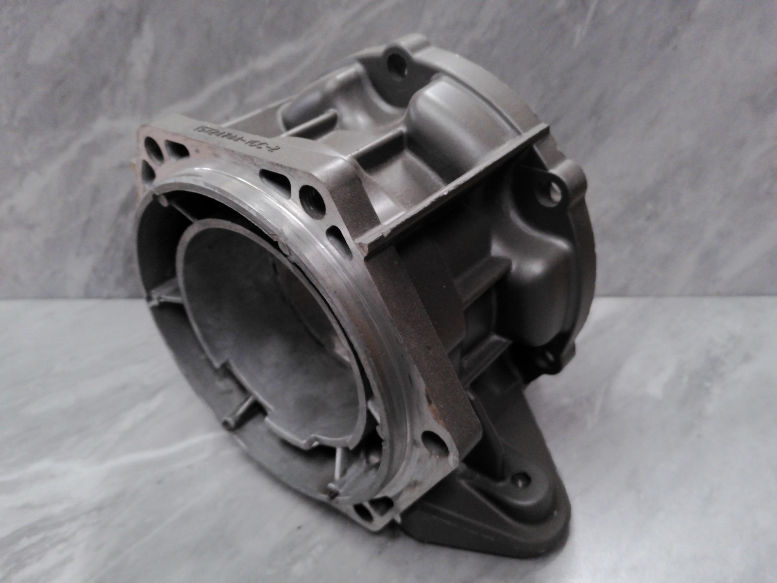 4L65E 4L60E Extension Housing Adapter 4X4 6 bolt type GMC TAIL HOUSING 15724744